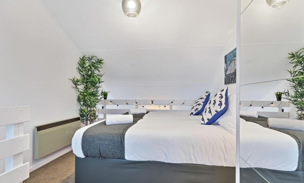 On The Water With Free Parking - By My Getaways Appartement