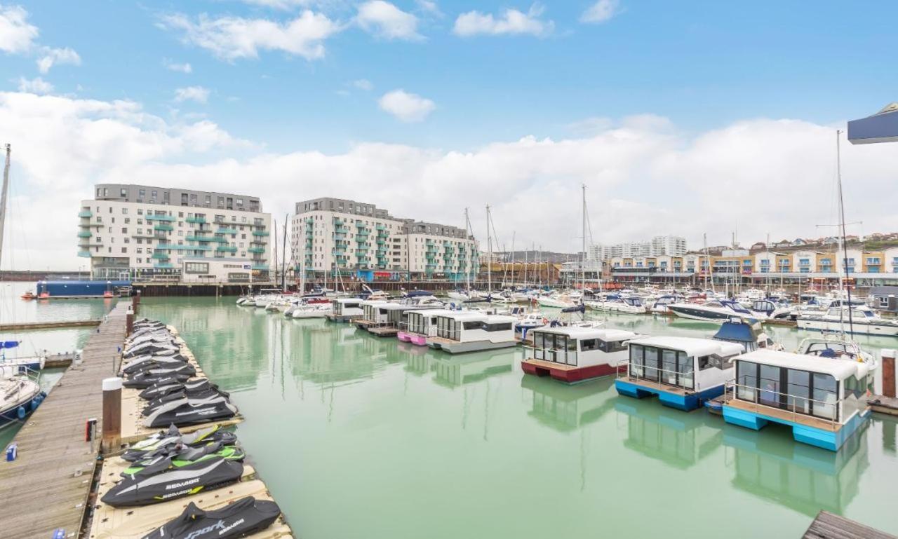 On The Water With Free Parking - By My Getaways Appartement *