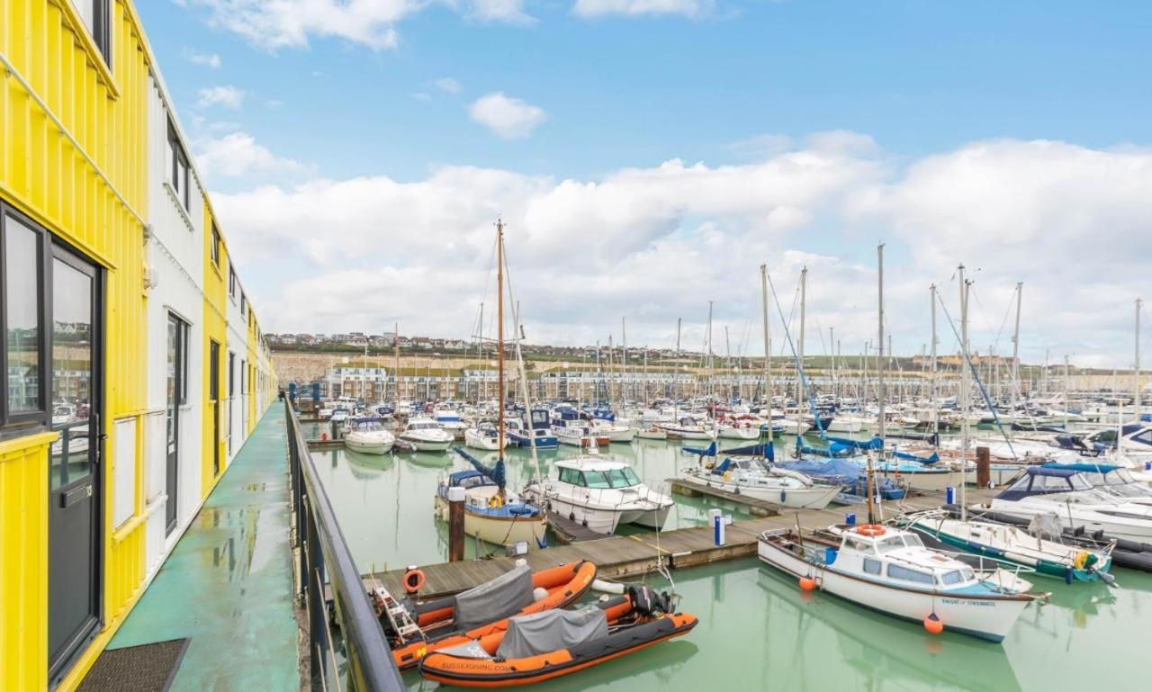 On The Water With Free Parking - By My Getaways * Hove