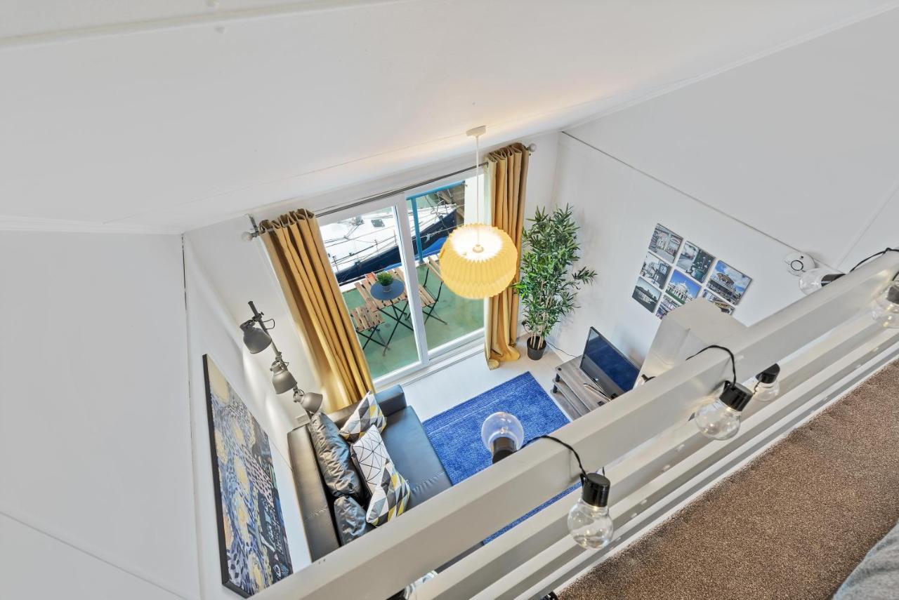 Apartment On The Water With Free Parking - By My Getaways Brighton